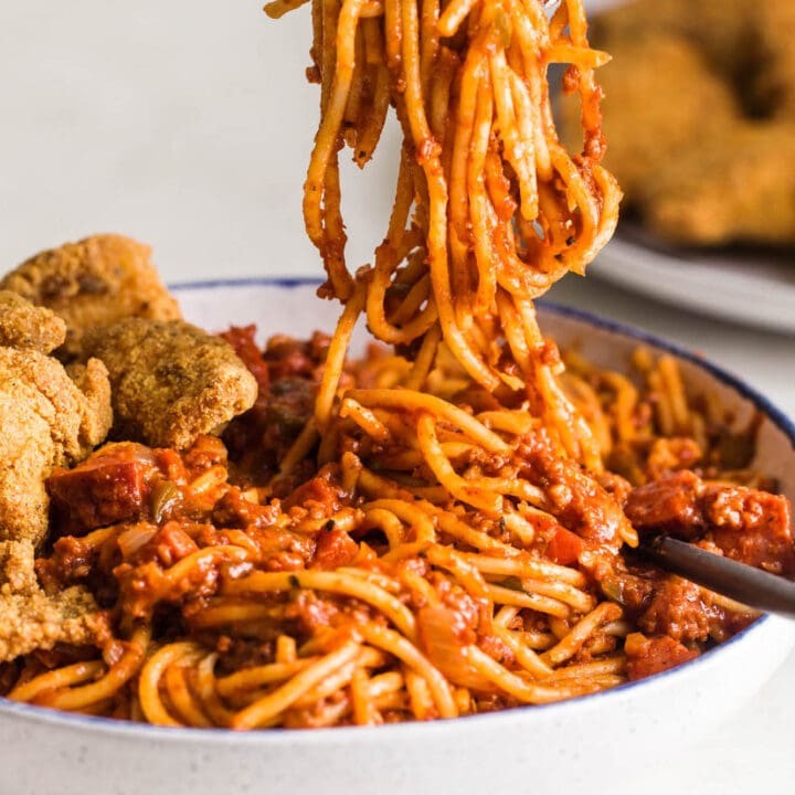 soul food spaghetti in a bowl (black folks spaghetti)