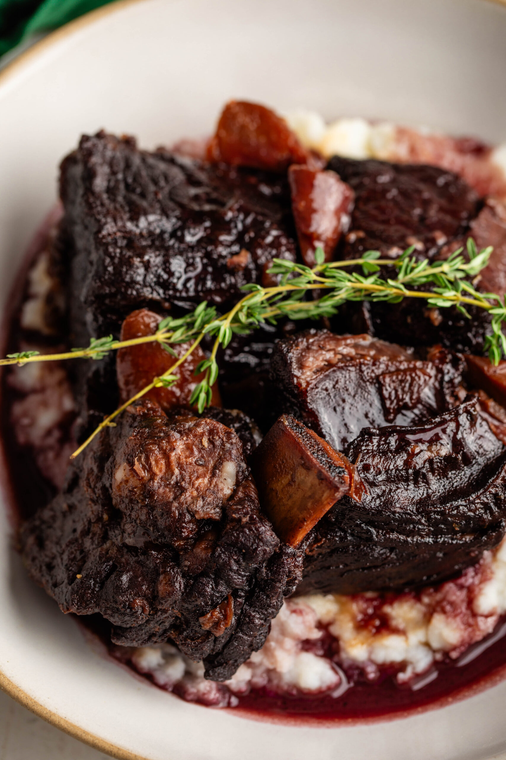Volcano Short Ribs Braised Beef With Short Ribs _ Best Beef Short Ribs – QNANCK